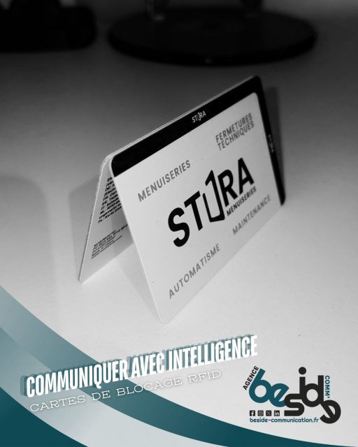 💳✨ 𝗤𝘂𝗮𝗻𝗱 𝘂𝗻 𝗼𝗯𝗷𝗲𝘁 𝗱𝘂 𝗾𝘂𝗼𝘁𝗶𝗱𝗶𝗲𝗻 𝗱𝗲𝘃𝗶𝗲𝗻𝘁 𝘂𝗻 𝘀𝘂𝗽𝗽𝗼𝗿𝘁 𝗱𝗲 𝗰𝗼𝗺𝗺𝘂𝗻𝗶𝗰𝗮𝘁𝗶𝗼𝗻 𝗶𝗻𝘁𝗲𝗹𝗹𝗶𝗴𝗲𝗻𝘁 !

J’ai eu le plaisir de concevoir et personnaliser des 𝙘𝙖𝙧𝙩𝙚𝙨 𝙙𝙚 𝙗𝙡𝙤𝙘𝙖𝙜𝙚 𝙍𝙁𝙄𝘿 𝘽𝙇𝙊𝘾𝙆𝙄𝙉𝙂 pour 𝙎𝙏𝙊𝙍𝘼 𝙈𝙚𝙣𝙪𝙞𝙨𝙚𝙧𝙞𝙚𝙨 🔐

➡️ Un objet aussi pratique qu’innovant, qui protège efficacement les cartes bancaires contre le piratage sans contact, tout en assurant une visibilité permanente de la marque… directement dans le portefeuille de leurs clients.

✔️ Sécurité et tranquillité d’esprit
✔️ Utilité au quotidien
✔️ Publicité discrète mais constante
✔️ Image moderne et professionnelle

Pour moi, c’est ça une communication efficace : un objet qui a du sens, qui rend service et qui valorise l’image de l’entreprise au quotidien 👌
Un grand merci à STORA Menuiseries pour leur confiance dans ce projet sur-mesure !

👉 Si vous aussi, vous souhaitez transformer vos supports publicitaires en objets utiles et mémorables, je suis à votre écoute.

#BesideCommunication #ObjetPublicitaire #RFIDBlocking #CommunicationUtile #STORAMenuiseries #GoodiesIntelligents